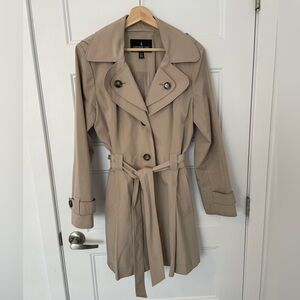 LONDON FOG Tan Trench Coat